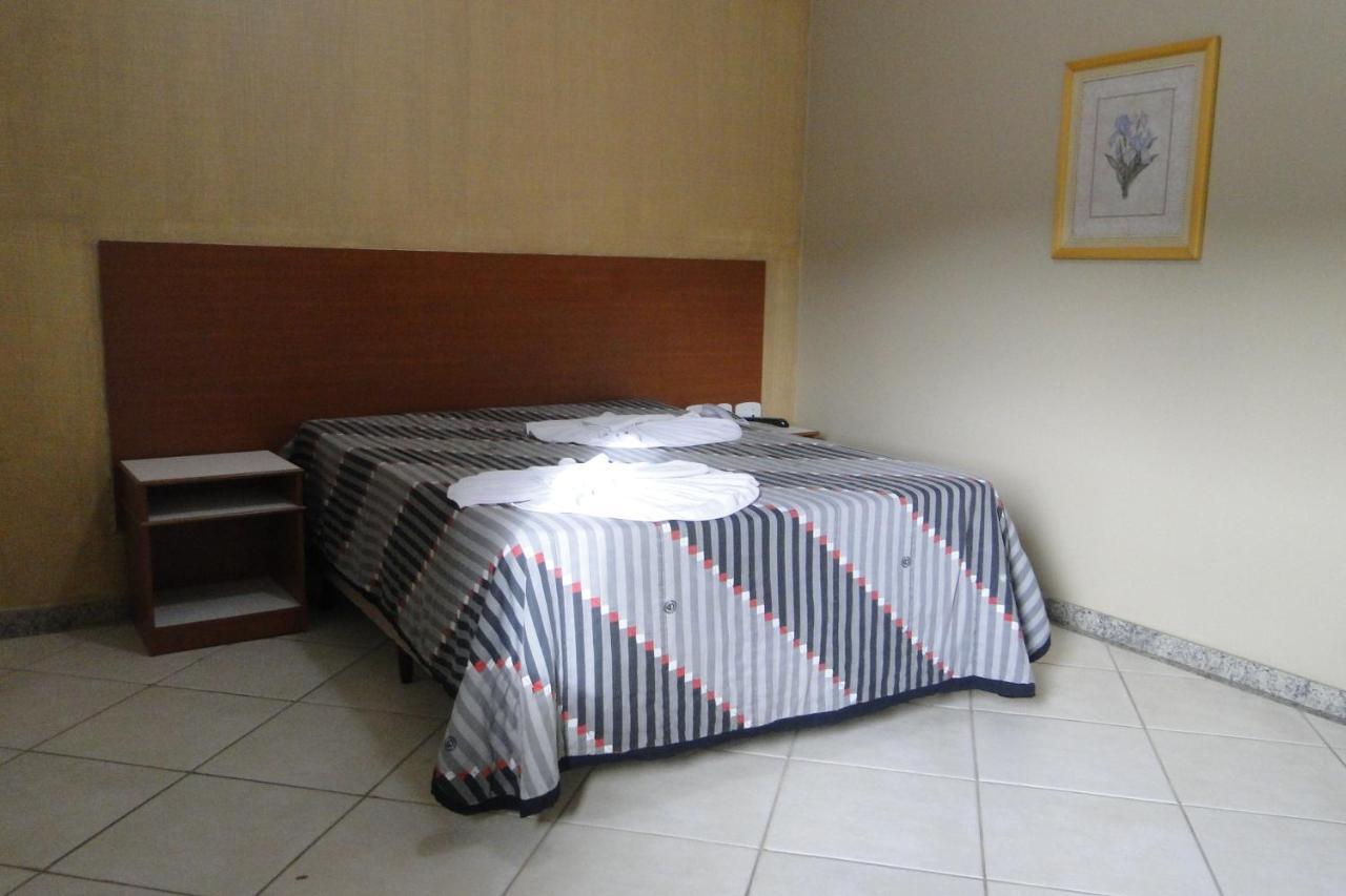 Hotel Arrastao Premium Plaza Muriaé Habitación foto